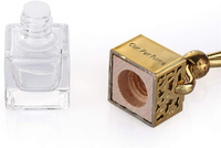 Diffuseur de parfum pour voiture 8 ml en verre suspendu avec bouchon à vis, ornement parfumé aux huiles essentielles