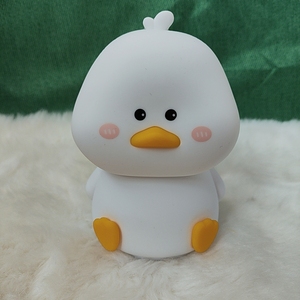 Veilleuse LED en forme de canard mignon, lampe pour enfants en silicone souple, commande tactile, changement de couleur avec mode RGB automatique, rechargeable par USB - Product Image 6