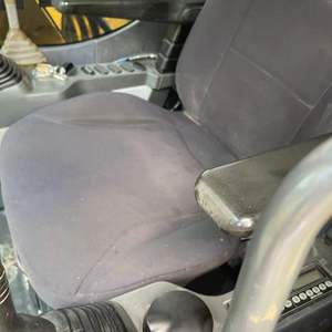 Excavadora sobre orugas Komatsu de construcción usada de alto rendimiento, miniexcavadora en stock a la venta - Product Image 5