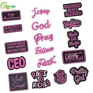 Patch brodé éco-responsable rose Jésus Prière Croyance Édition Limitée, applique thermocollante amusante pour filles cow-girls style western - Product Image 1