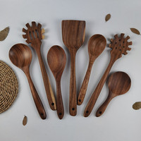 Ensemble d'ustensiles de cuisine en bois de teck : spatules, louches, cuillères – Vente en gros d'outils de cuisson