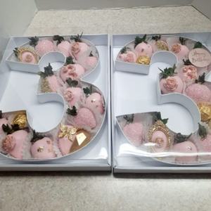 กล่องใส่ขนมรูปทรงตัวเลขขนาด 12 นิ้ว สำหรับใส่ของขวัญเซอร์ไพรส์วันเกิด ใส่ของว่าง ใส่คัพเค้ก ใส่สตรอว์เบอร์รี - Product Image 6