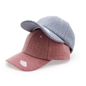 Casquette de baseball personnalisée à 6 panneaux de haute qualité avec autocollant magique - Product Image 5