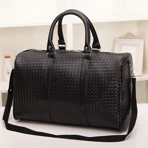 Free Sample 2023 promotion wholesale small <b>messenger</b> full grain oem travel <b>bags</b> <b>for</b> <b>men</b> pu - Product Image 4