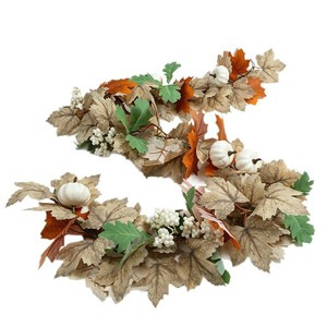 Couronne de feuilles d'érable artificielles avec citrouilles blanches pour l'automne, décoration du festival de la récolte - Product Image 1