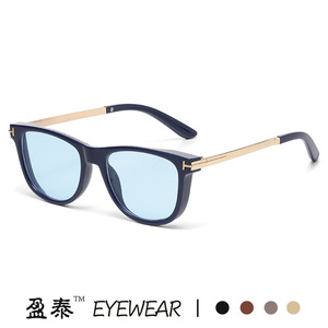 Lunettes de soleil à monture carrée en forme de T, UV400, unisexes, à la mode - Product Image 2