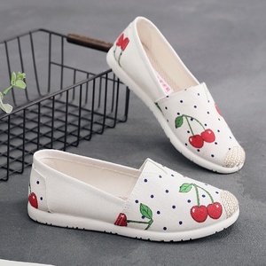 Zapatos de tela a rayas florales estilo Pekín antiguo, novedad primavera 2026, para mujer, versátiles, de suela blanda, de lona, sin cordones, tipo pescador, para comercio exterior. - Product Image 3