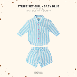Ensemble rayé pour fille bleu bébé, offrant un confort doux en coton naturel avec un look rayé pour les filles actives et confiantes au quotidien - Product Image 1