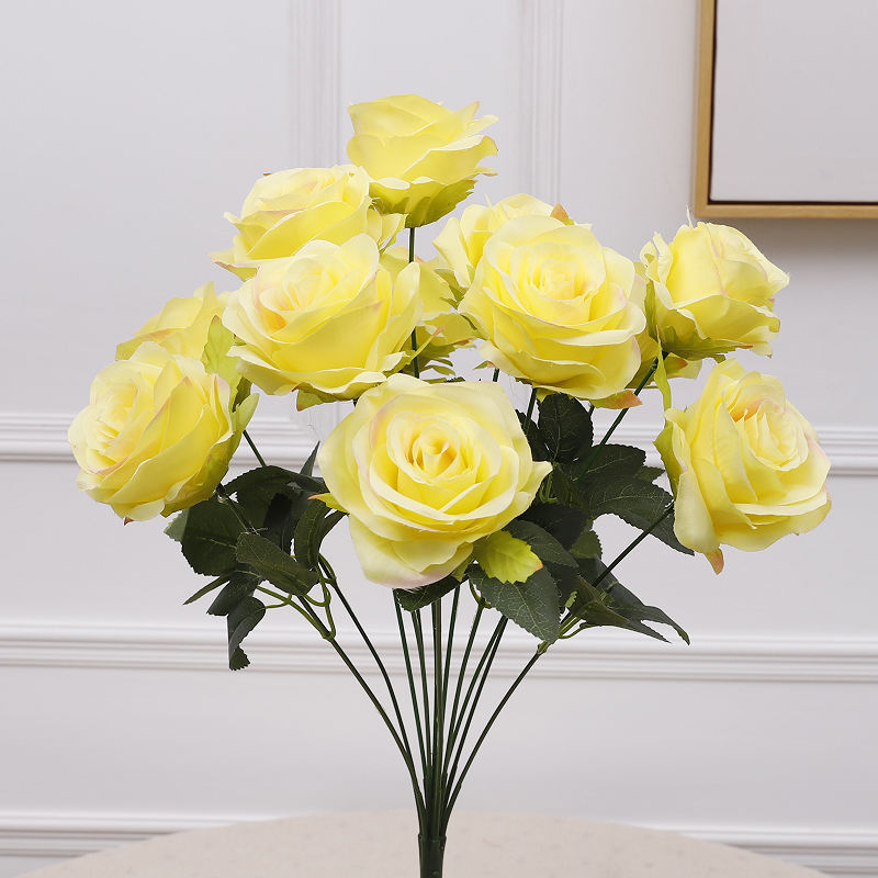 สีเหลือง