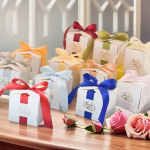 Boîte à bonbons <span class=keywords><strong>Ferrero</strong></span> <span class=keywords><strong>Rocher</strong></span> en papier <span class=keywords><strong>blanc</strong></span> pour les cadeaux des invités de mariage, les décorations de baby shower, emballage inspiré de la nourriture - Product Image 2