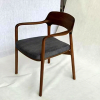 Fauteuil d'appoint en bois massif avec coussin en tissu tressé, idéal pour villa, hôtel ou maison moderne