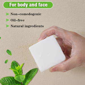 สบู่ก้อนทำมือจากธรรมชาติ 100%  ผสมทีทรีมิ้นท์ บรรเทาอาการคันแห้งบริเวณเท้า  ขจัดกลิ่นกาย  ได้รับการรับรองมาตรฐาน ISO GMP FDA สำหรับผลิตภัณฑ์แบรนด์ส่วนตัว - Product Image 3