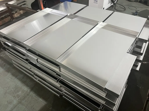 Carré en acier inoxydable <span class=keywords><strong>de</strong></span> haute qualité avec trous <span class=keywords><strong>Plaque</strong></span> <span class=keywords><strong>de</strong></span> <span class=keywords><strong>cuisson</strong></span> à <span class=keywords><strong>angle</strong></span> droit pour four, vidange <span class=keywords><strong>de</strong></span> l'eau - Product Image 4