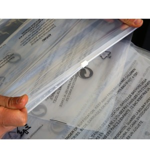 Bolsas de Plástico Mate con Cierre Autoadhesivo, Transparentes, con Etiqueta de Advertencia, de Doble Capa, 12 Mil PE, para Ropa, Universales - Product Image 4