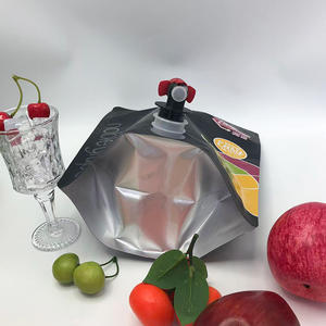Impression personnalisée, pochette souple de sécurité noire brillante 4L avec valve et poignée en PE pour fruits, liquides et boissons - Product Image 3