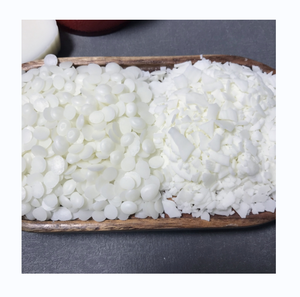 Gránulos de Cera de Soja Ecológicos Más Vendidos, Materias Primas para Hacer <span class=keywords><strong>Velas</strong></span> Navideñas para sus Decoraciones Festivas - Product Image 1