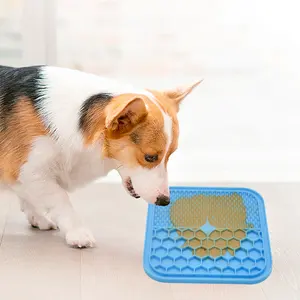 Forniture per animali domestici tappetino per distrazione per il bagno Dispenser per dolcetti in Silicone per cani Dispenser quadrato per cani da compagnia