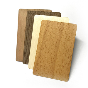 Échantillon <span class=keywords><strong>Gratuit</strong></span> Carte NFC en Bois Durable Carte RFID en Bambou Écologique Carte Intelligente Sans Contact en Bois NTAG213 pour Hôtel <span class=keywords><strong>de</strong></span> Luxe - Product Image 2