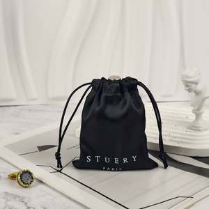 Sacs à cordon en satin de polyester recyclable, écologiques et luxueux, avec logo personnalisé imprimé en sérigraphie, pour la promotion, le rangement de perruques et les cadeaux - Product Image 6