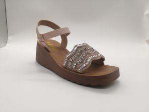 صندل نسائي صيفي فاخر قابل لإعادة التدوير بأسافين عصرية - Product Image 5