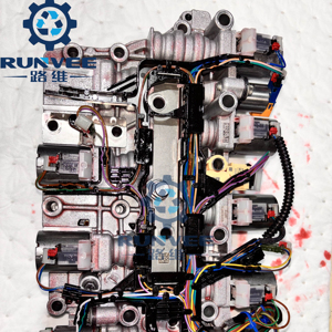 RUNVEE Remanufacturado 8F35 Conjunto <span class=keywords><strong>de</strong></span> cuerpo <span class=keywords><strong>de</strong></span> válvula <span class=keywords><strong>de</strong></span> cambio mecánico <span class=keywords><strong>de</strong></span> transmisión automática KTJM5P7A100BA para FORD TRANSIT - Product Image 1