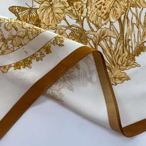100% <span class=keywords><strong>foulard</strong></span> en satin de soie 12mm uni froissé 65cm <span class=keywords><strong>carré</strong></span> avec serviette de dame au design papillon <span class=keywords><strong>doré</strong></span> - Product Image 3