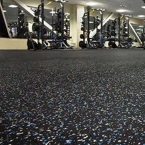 Rouleaux de revêtement de sol de gym en caoutchouc EPDM noir durable de 12 mm, surface facile à nettoyer pour les studios d'aérobic commerciaux, les salles de <span class=keywords><strong>fitness</strong></span> de groupe, la danse - Product Image 2