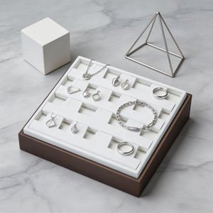 Plateau de présentation de bijoux en cuir PU de luxe avec logo personnalisé pour bagues, boucles d'oreilles, colliers, pendentifs et bracelets - Product Image 4