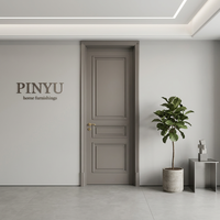 Porte de placard en bois mat imperméable et résistant aux rayures, design de panneau encastré, porte intérieure pour hôtel de luxe