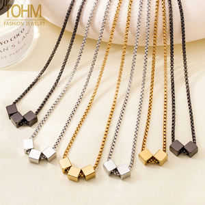 <span class=keywords><strong>Collana</strong></span> da <span class=keywords><strong>uomo</strong></span> con ciondolo a cubo piccolo in resina lampeggiante, in acciaio inossidabile placcato <span class=keywords><strong>oro</strong></span>, stile INS di tendenza, regalo di compleanno, per la vita quotidiana - Product Image 1