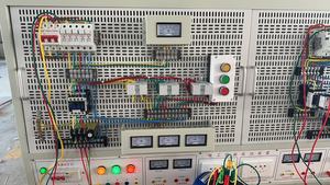 Equipo de Entrenamiento Eléctrico Metálico <span class=keywords><strong>para</strong></span> Electricistas, Banco de Trabajo Avanzado, Cableado de Circuitos Eléctricos, Control de Motores - Product Image 2