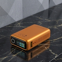Batterie externe 10000 mAh avec câble de suspension, chargeur mini en polymère, écran TFT, interrupteur tactile, charge rapide PD 65W pour ordinateur portable (vente en gros)