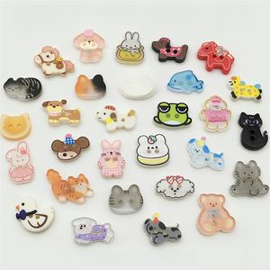 Botón Decorativo con Diseño de Conejo y Perro de Dibujos Animados - Product Image 1