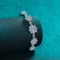 Bracelet élégant en argent sterling 925 plaqué or avec motif flocon de neige et moissanite, bijoux fins pour femmes, cadeau parfait pour les filles
