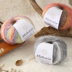 Soie Gradient Segment Teinture Mauhair Tissé à la main Couleur bonbon <span class=keywords><strong>Laine</strong></span> Super Doux Long <span class=keywords><strong>Velours</strong></span> Brillant Soie <span class=keywords><strong>Laine</strong></span> Tarte pour Tricotage à la Main - Product Image 4