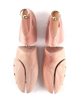Camilla de zapatos cómoda personalizable respetuoso del medio ambiente barato cedro de madera ajustable árbol de zapato de madera de cedro americano