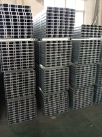 Structure de montage photovoltaïque en acier en U galvanisé à chaud, support solaire photovoltaïque en acier en U pour projets solaires au sol et sur toiture