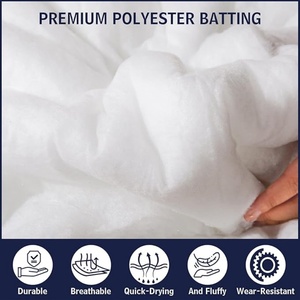 Ouate de polyester durable, douce et recyclée, lavable et durable pour le remplissage des projets de couettes et de vêtements d'hiver. - Product Image 3