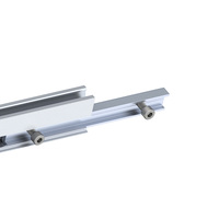 Système de fixation pour panneaux solaires Yuens OEM Factory Xiamen : crochets trapézoïdaux pour toitures métalliques, supports de balcon et connecteurs de rails.