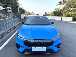 Véhicule à énergie nouvelle <span class=keywords><strong>Ford</strong></span> <span class=keywords><strong>Mustang</strong></span> Mach-<span class=keywords><strong>E</strong></span> modèle 2021 <span class=keywords><strong>GT</strong></span> Première édition - Product Image 2