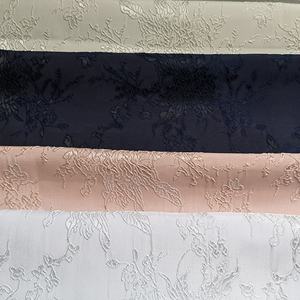 Tissu Jacquard Floral Gaufré NAIS Personnalisé 100% Polyester Blanc Orange <span class=keywords><strong>Ivoire</strong></span> Noir Jaune pour Vêtements de Nuit et Mariages - Product Image 3