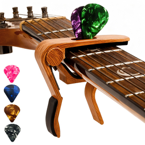 Fabrikverkauf Gitarren-Capo Hochwertige Zinklegierung Farbenfrohe Günstige Ausführung für Saiteninstrumente Teile & Zubehör - Product Image 2