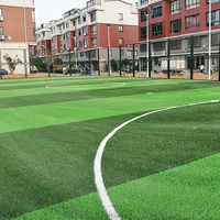 Tapis de sol de sport en gazon artificiel Rouleau de gazon vert de football de jardin Tapis de gazon haute densité d'extérieur de 40mm