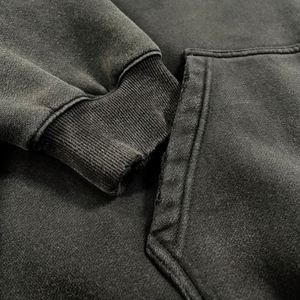 Ensemble de survêtement homme 450 g/m² délavé à l'acide minéral, style vintage usé, comprenant un sweat à capuche coupe ample et un pantalon de survêtement à bords effilochés, ensemble streetwear personnalisé - Product Image 6