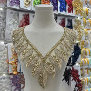 थोक सोने की कढ़ाई कॉलर एपलिक मेश सिलाई नेकलाइन कॉलर के साथ डिय सजावट परिधान सामान के लिए सेसिन बीड - Product Image 1