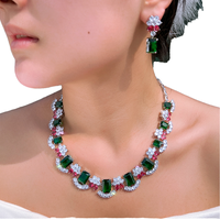 Parure de bijoux de luxe extravagante rouge et verte avec collier et boucles d'oreilles en zircon cubique plaqué argent, motif floral, pour mariage et soirée