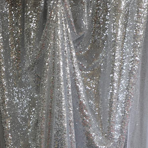 Lussuoso Sfondo per Palco Matrimoniale con Tenda Scintillante in Tulle (Modello Paillettes06) - Product Image 4