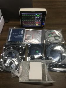Monitor de Paciente Eléctrico Multiparamétrico QD-PM803 de 8 Pulgadas, ECG de 5 Derivaciones, SpO2, NIBP, TEMP, RESP, Certificado ISO Clase II, para Hospitales y UCI - Product Image 3
