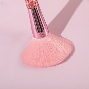 Set <span class=keywords><strong>Profesional</strong></span> <span class=keywords><strong>de</strong></span> 7 Brochas <span class=keywords><strong>de</strong></span> <span class=keywords><strong>Maquillaje</strong></span>, Brocha para Afeitar, Brocha para Corrector, Brocha <span class=keywords><strong>de</strong></span> Abanico, Pelo Sintético, Mango Acrílico, Portátil, Alta Estética - Product Image 6