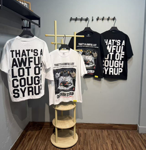 Camisetas de hombre de marca de alta calidad en stock, estilo urbano con estampado oversize, camisetas con la frase 'THAT'S A AWFUL LOT OF COUGH SYRUP' para hombre - Product Image 1